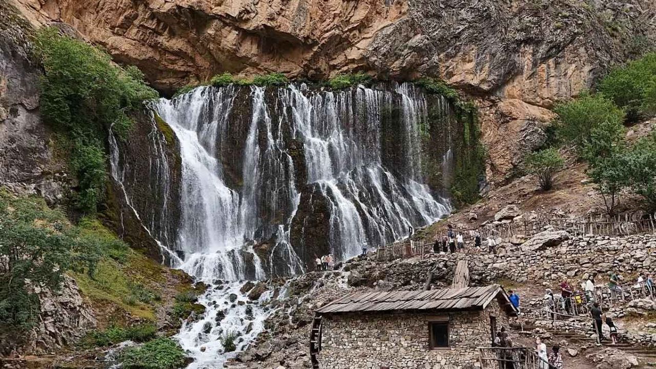 Murat Cahid Cıngı ‘’Okyanusu aşmaya gerek yok’’ diyerek Kayseri’ye çağırdı