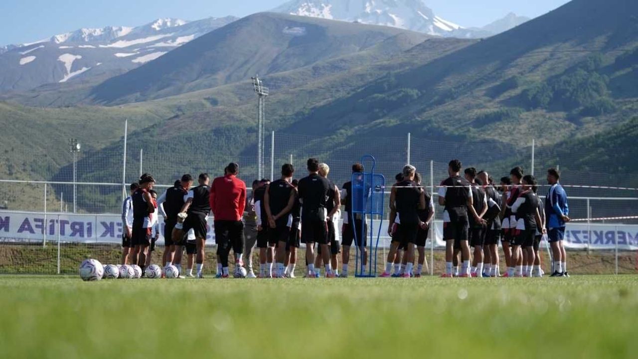 Kayserispor’un ligdeki rakipleri Erciyes Kamp Merkezi’ni tercih etti! İlk yorumları gündem oldu