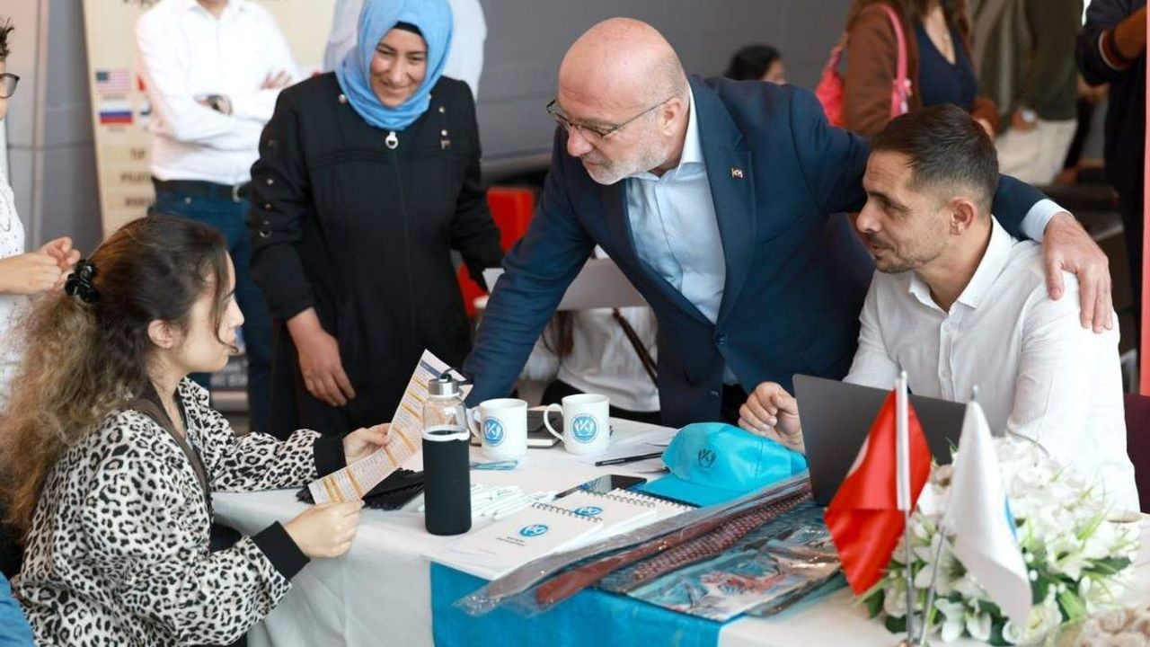 Kayseri Üniversitesi tercih fuarında öğrencilerle buluştu