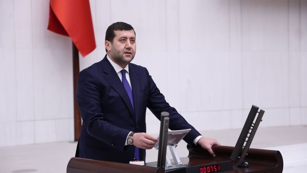 Baki Ersoy’dan Sarız’daki afet konutları için soru önergesi