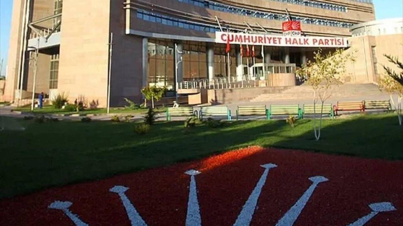 Önder Sav açıkladı: CHP'den istifa edenler 700 bini geçti