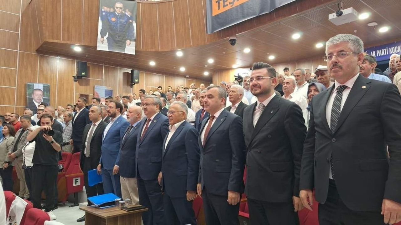 Şaban Çopuroğlu: Bazı siyasi partiler il kongresini bile yapamıyor