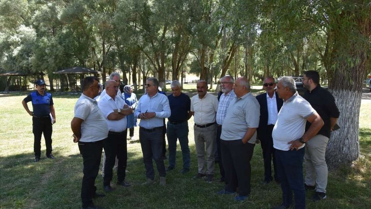 Kayseri’de eski Cumhurbaşkanı’nın da katılacağı şenlik öncesi önemli toplantı!