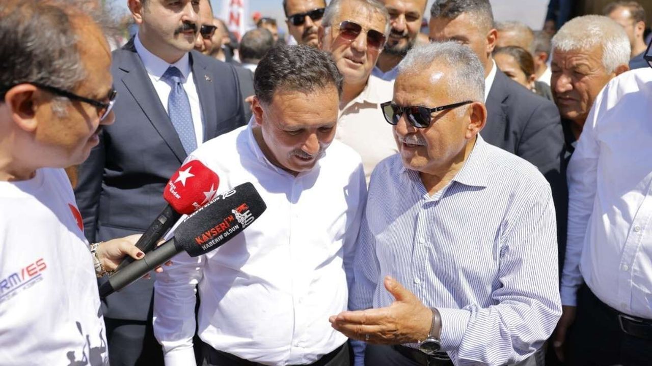 Vali Çiçek'ten dikkat çeken Büyükkılıç çıkışı: Büyük takdirle karşılıyorum
