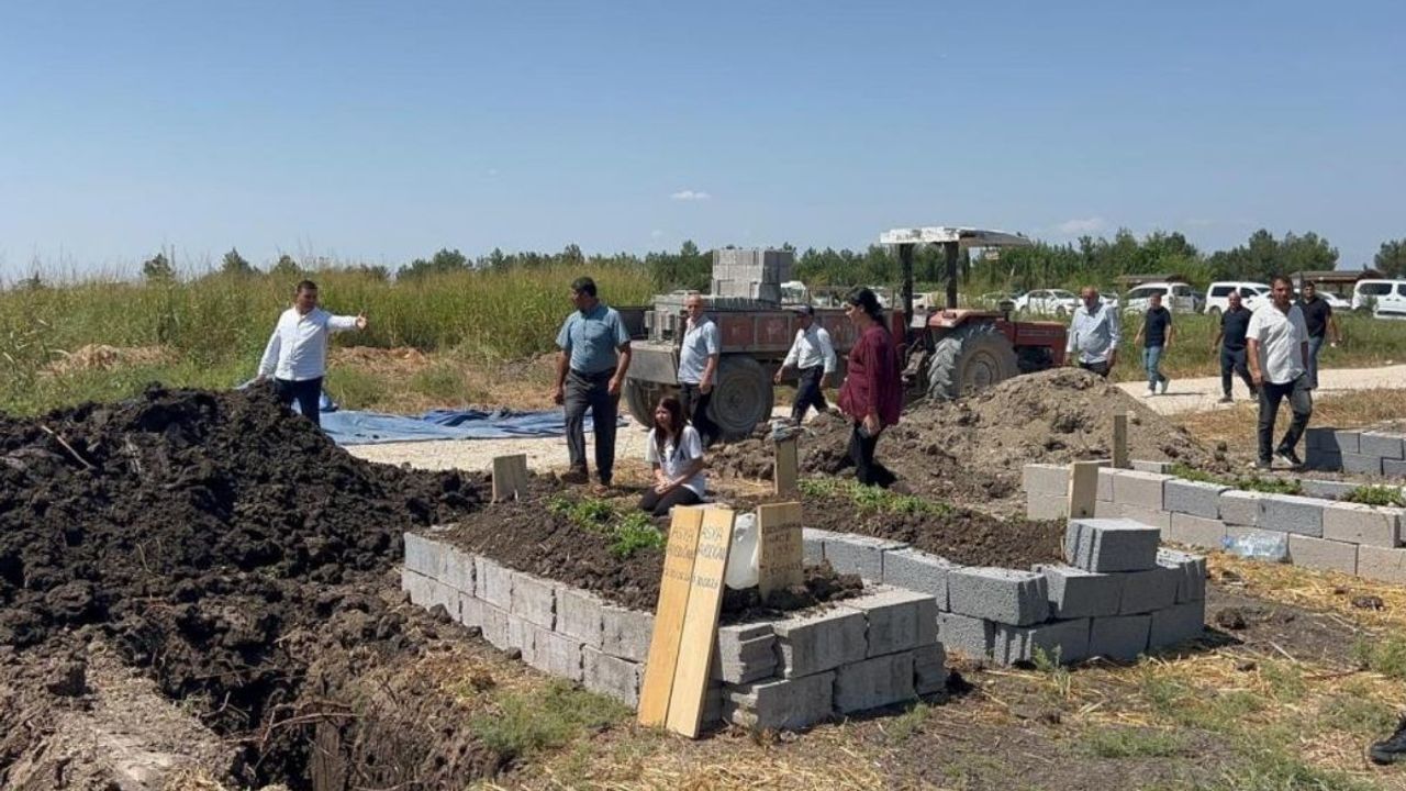 Adana’da boşanma aşamasındaki eşi tarafından öldürülen 25 yaşındaki Asya Aydoğan toprağa verildi