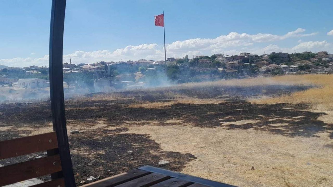Kayseri’de anız yangını: Ekipler yaklaşık 1 saatte söndürdü