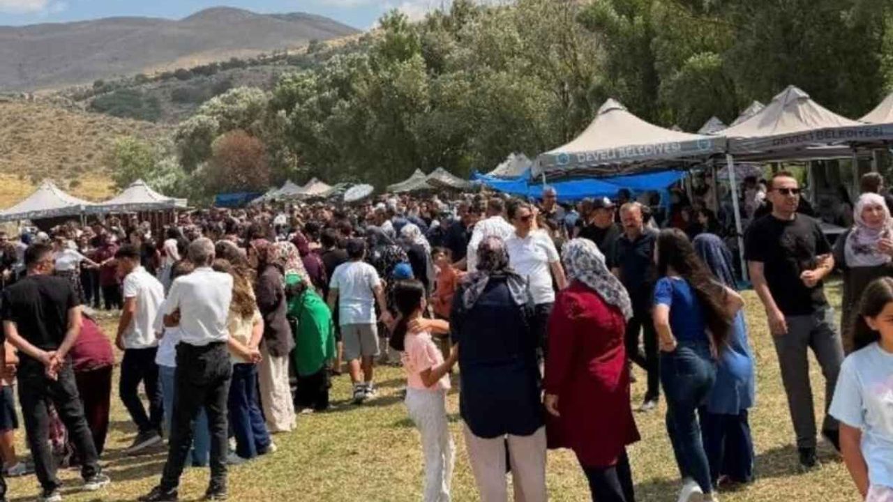 Develi’nin Ayşepınar köyünde bayram havası! Coşku doruğa çıktı