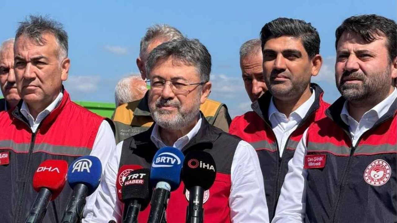 Anız yakanlara seslenen Bakan Yumaklı: Felakete yol açmış oluyorsunuz!