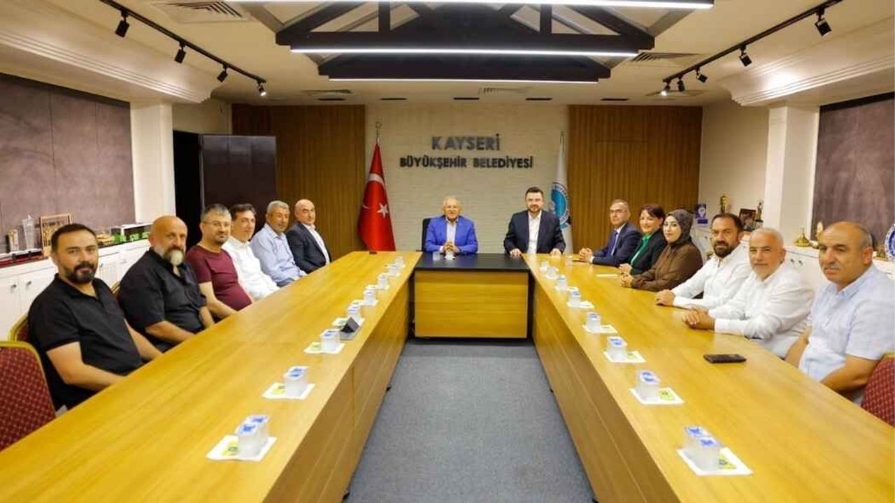 Başkan Büyükkılıç, Kayseri’nin farklı kesimlerinden misafirleri ağırladı!