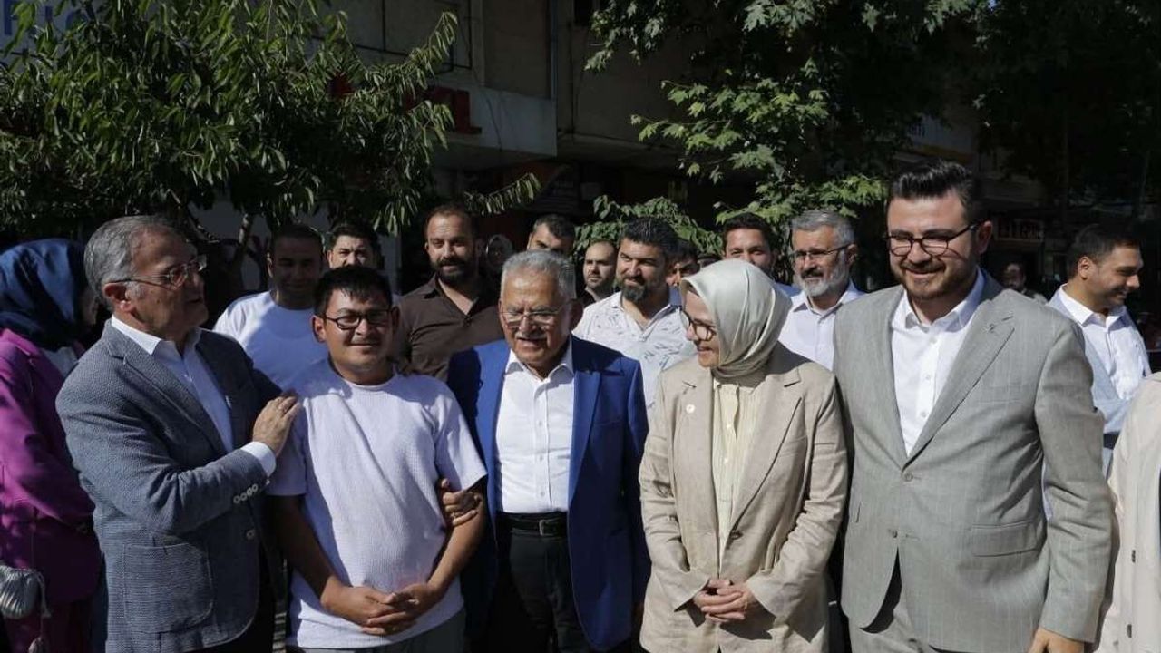 Başkan Büyükkılıç'tan Hacılar çıkarması! Vatandaşlarla buluştu