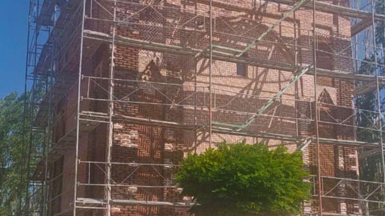 Anadolu’nun Türkleşmesinde önemli rol oynayan Melik Emir Gazi’nin Türbesi restore ediliyor