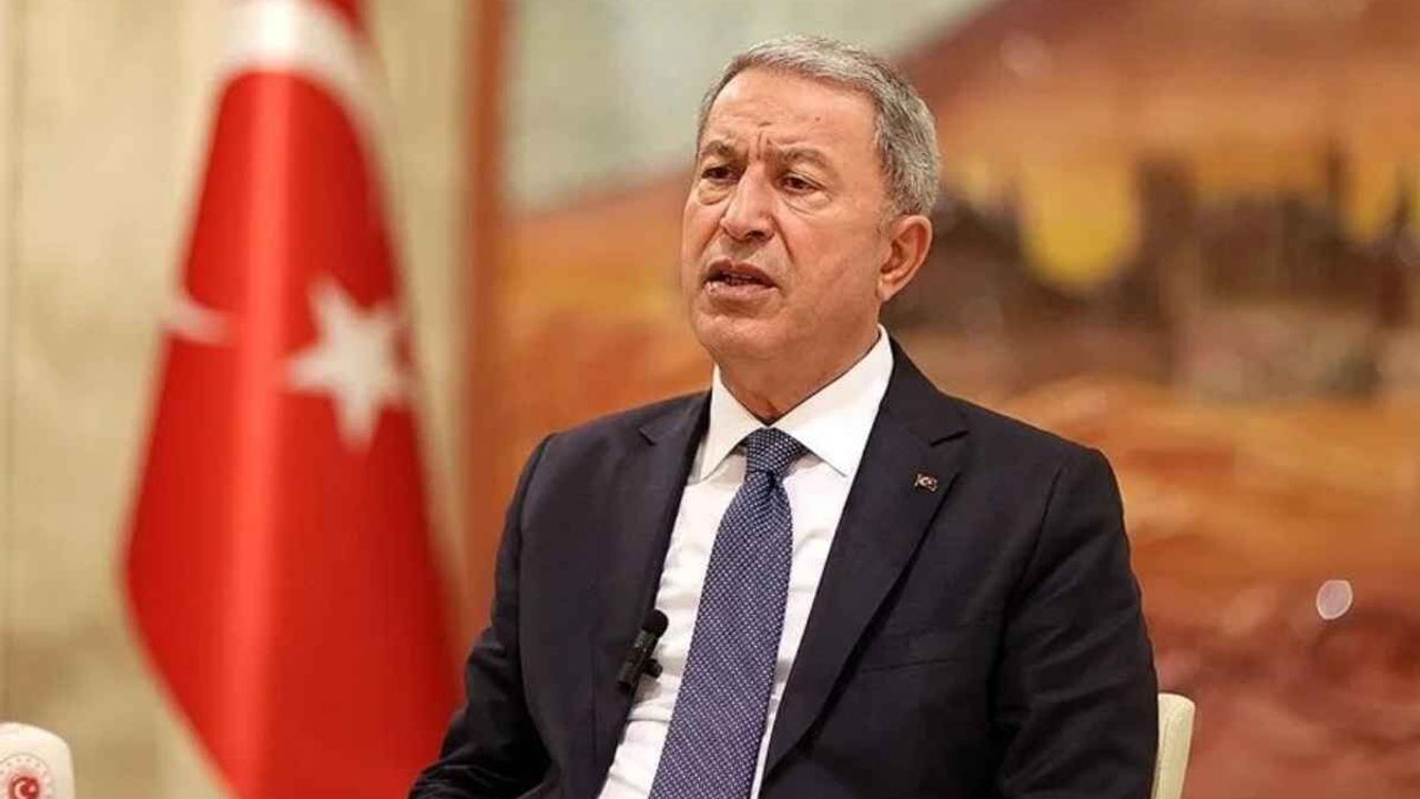 Hulusi Akar: Mehmetçik orada, yüzme bilmeyen gelmesin