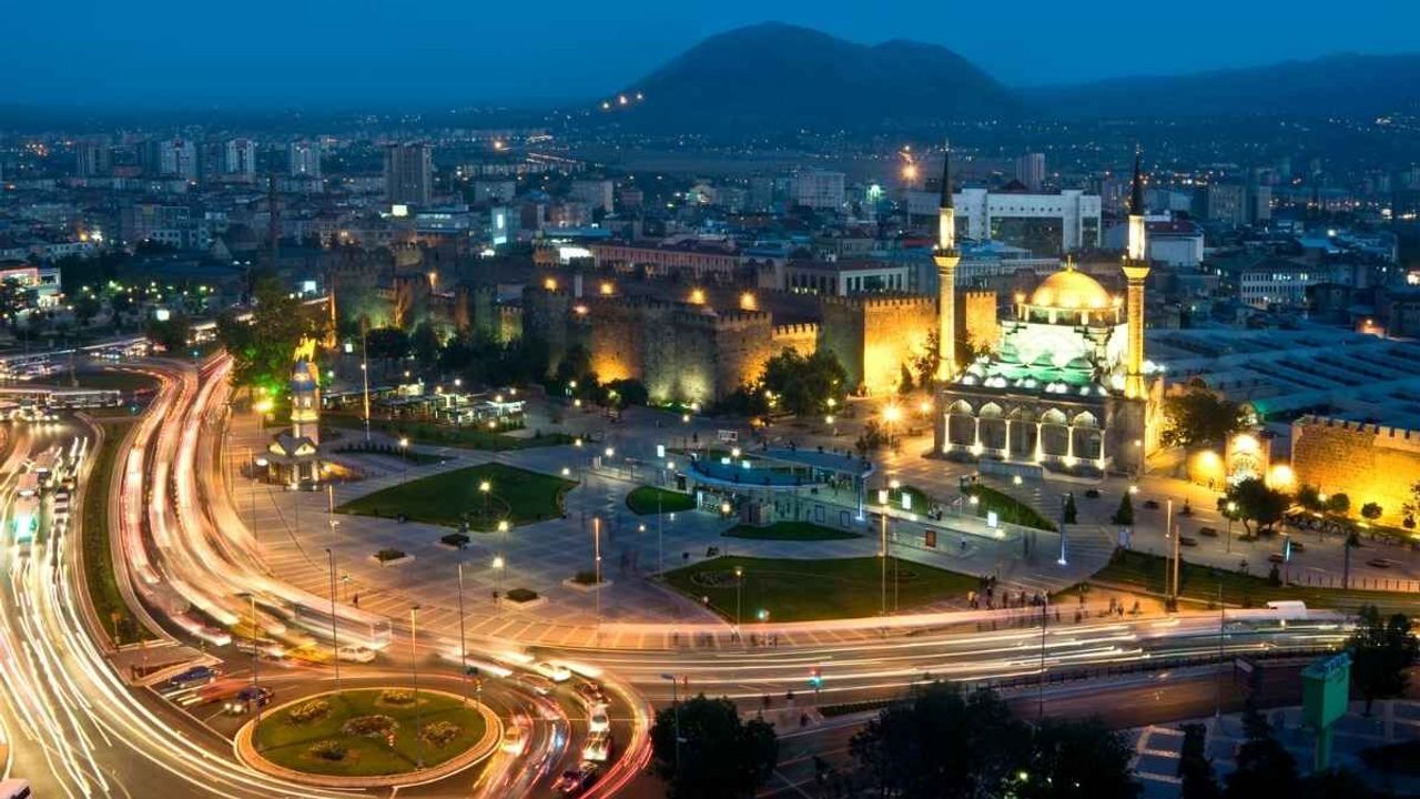 Kayseri protokolü tek yürek: 30 Ağustos’un 104. yılını kutladılar
