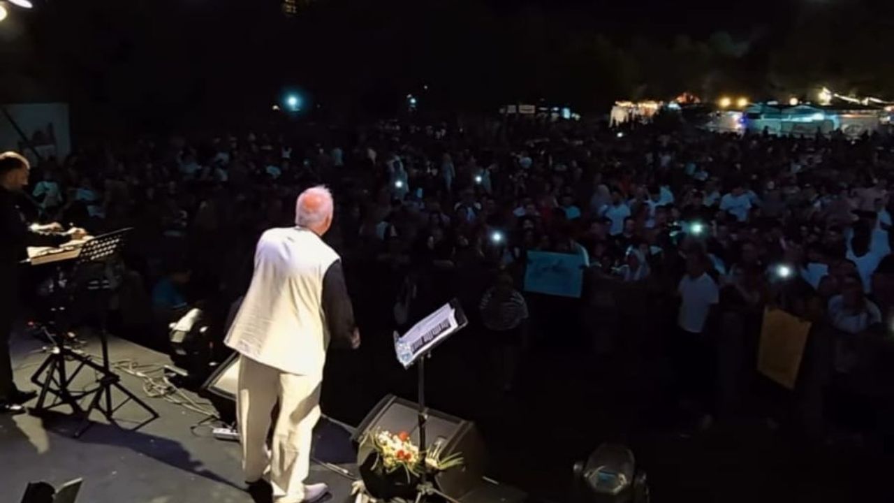Kayseri’de ismi parka verilen sanatçının konseri dolup taştı!