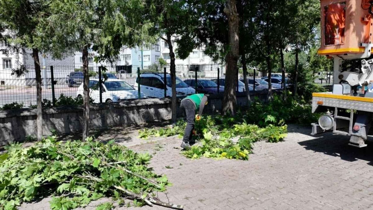 Kayseri’de okullar yeni döneme hazırlanıyor: Ekipler sahaya indi