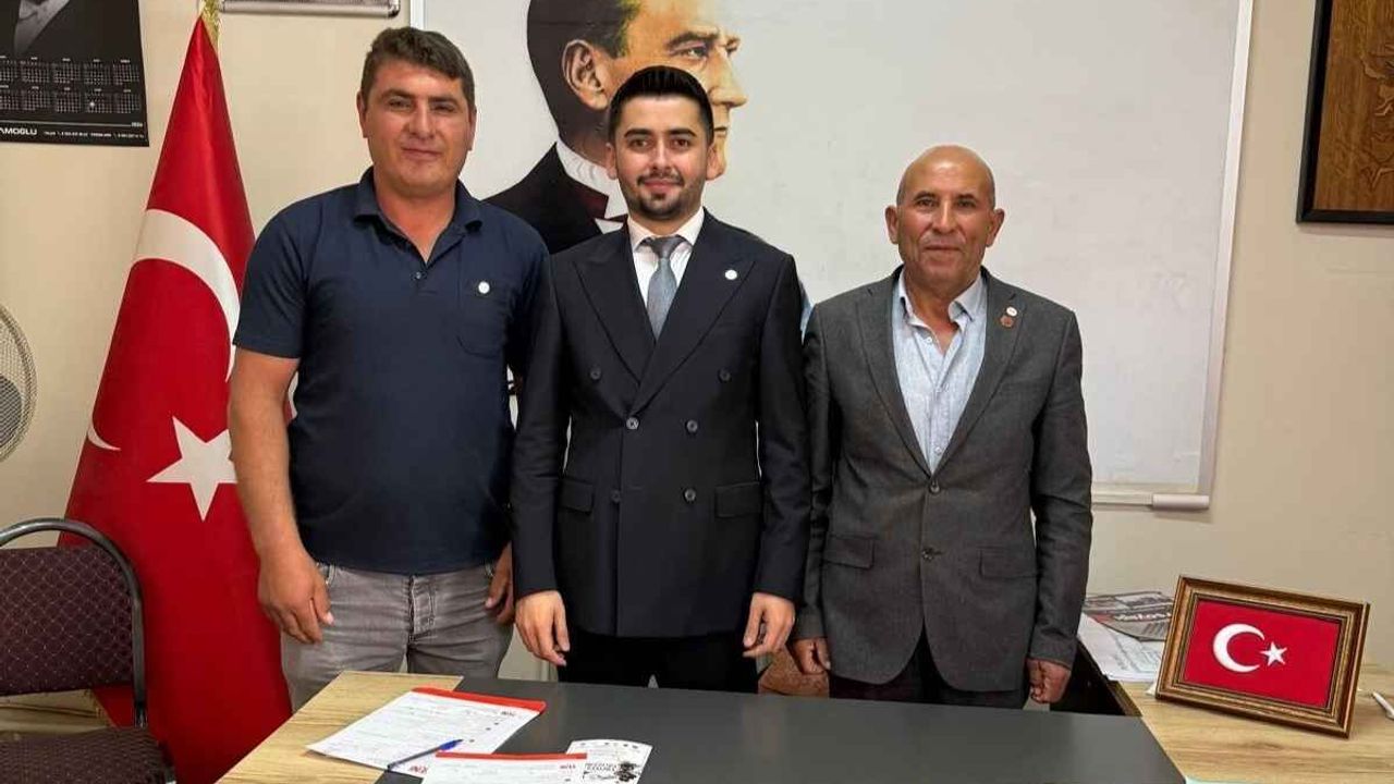 Kayseri’de sürpriz katılım! Bağımsız devam edeceklerdi yeni partiye katıldılar
