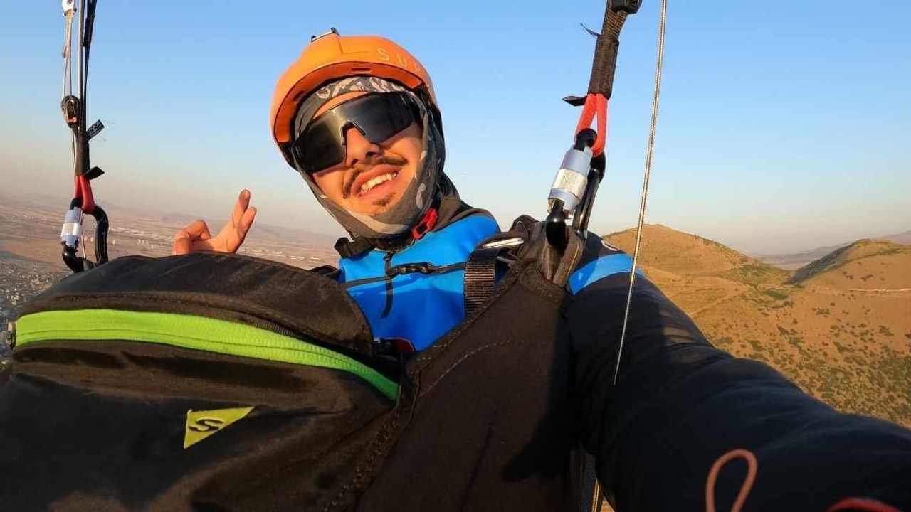Kayseri’den havalanan paraşütçü Kahramanmaraş’a indi
