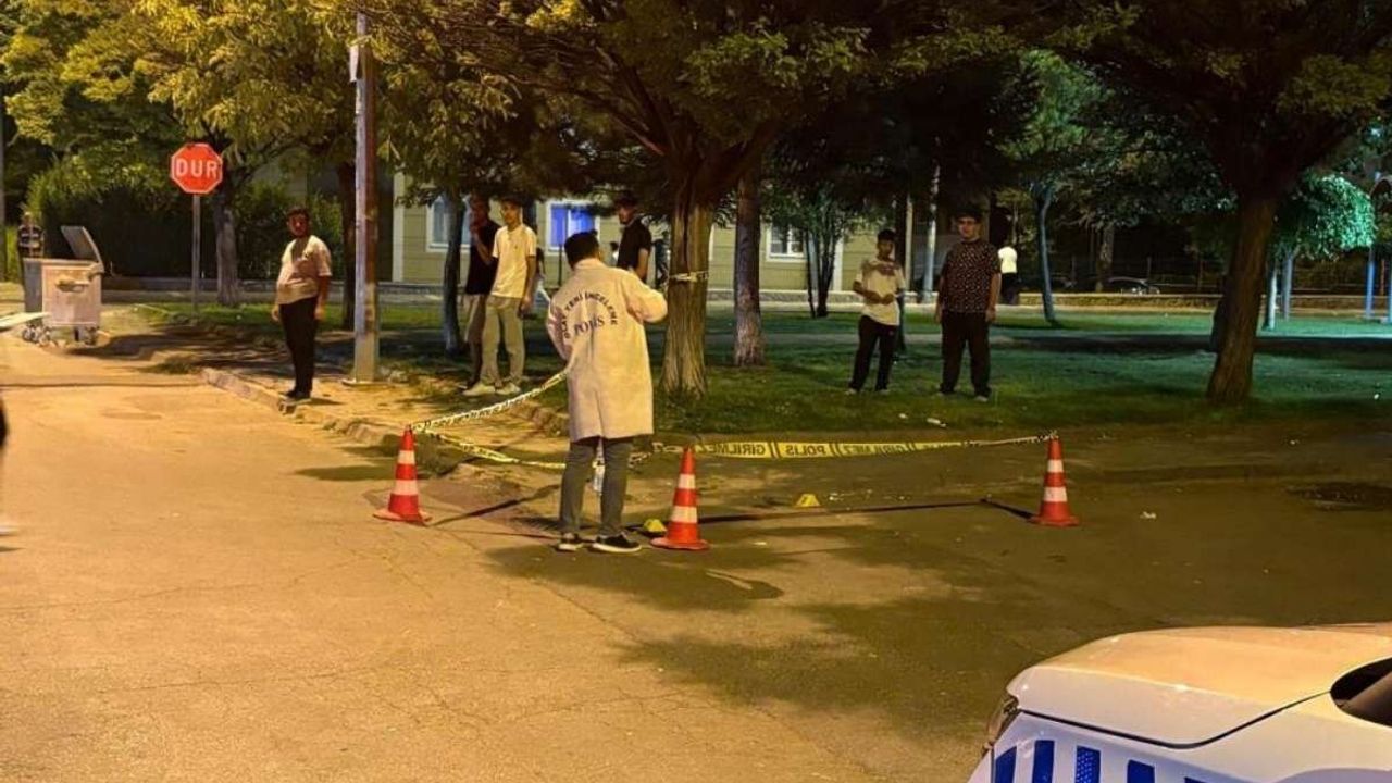 Kayseri'de kız meselesi yüzünden iki kişi bıçaklandı