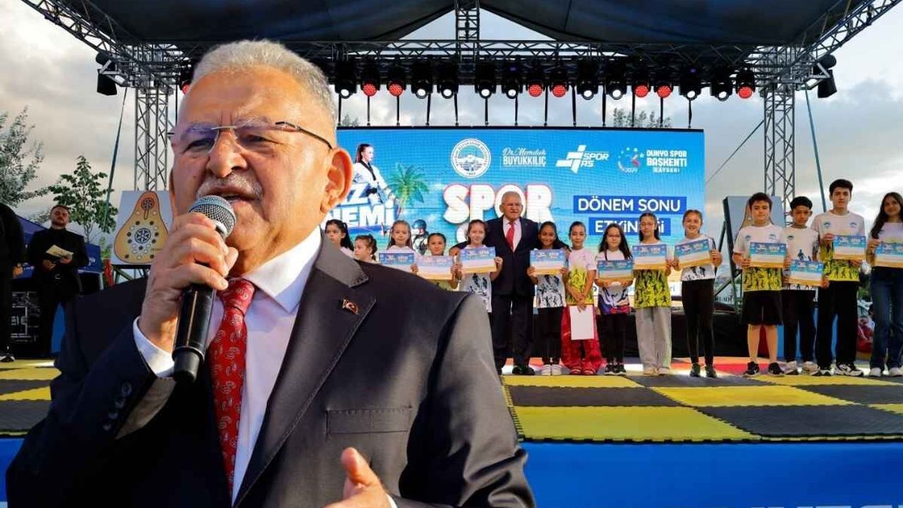 Büyükkılıç 15 Bini aşkın öğrencinin coşkusuna ortak oldu