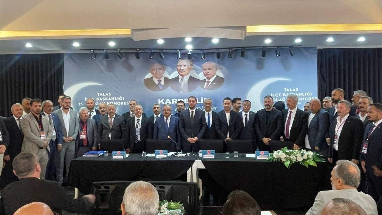 MHP Talas İlçe Başkanlığı'nda Kayhan Saraç güven tazeledi