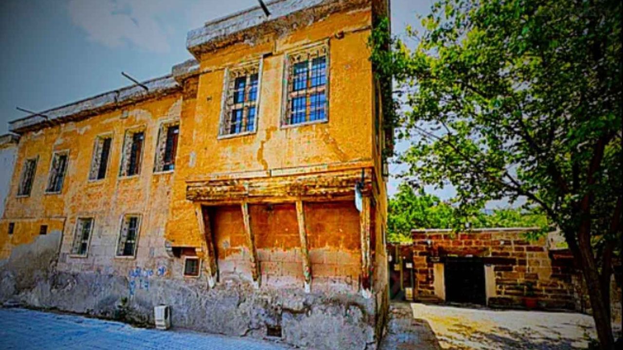 Kayseri’de Rum kaptanın tarihi konağı milyonluk bedelle satılıyor! Otel veya restoran olabilir
