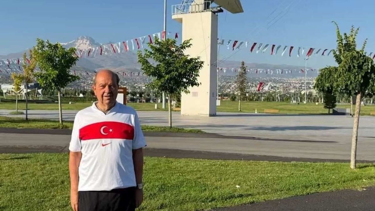 Tatar'dan Kayseri paylaşımı: Gelincik tarlası gibiydi Kayseri