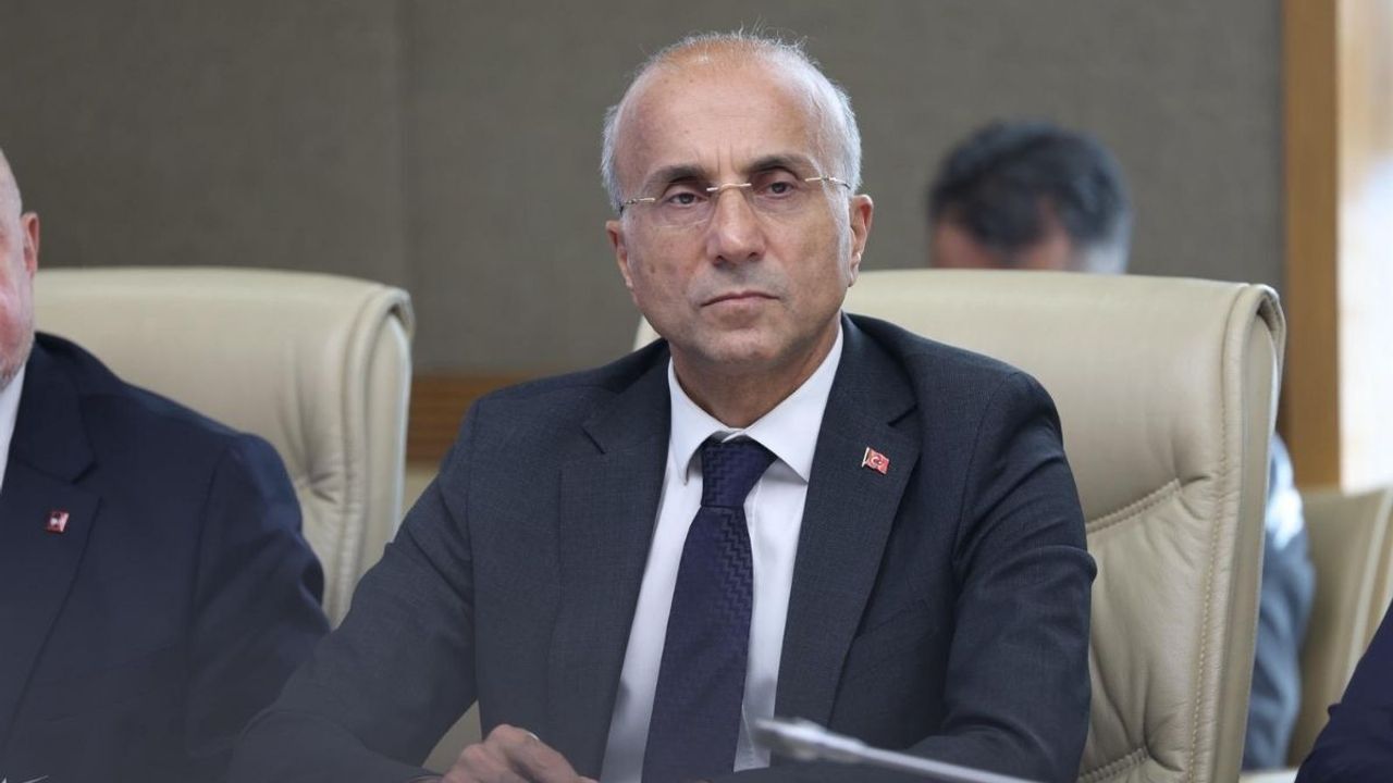 Aşkın Genç'ten kanun teklifine tepki: Başvuru süresi bir yıl olamaz