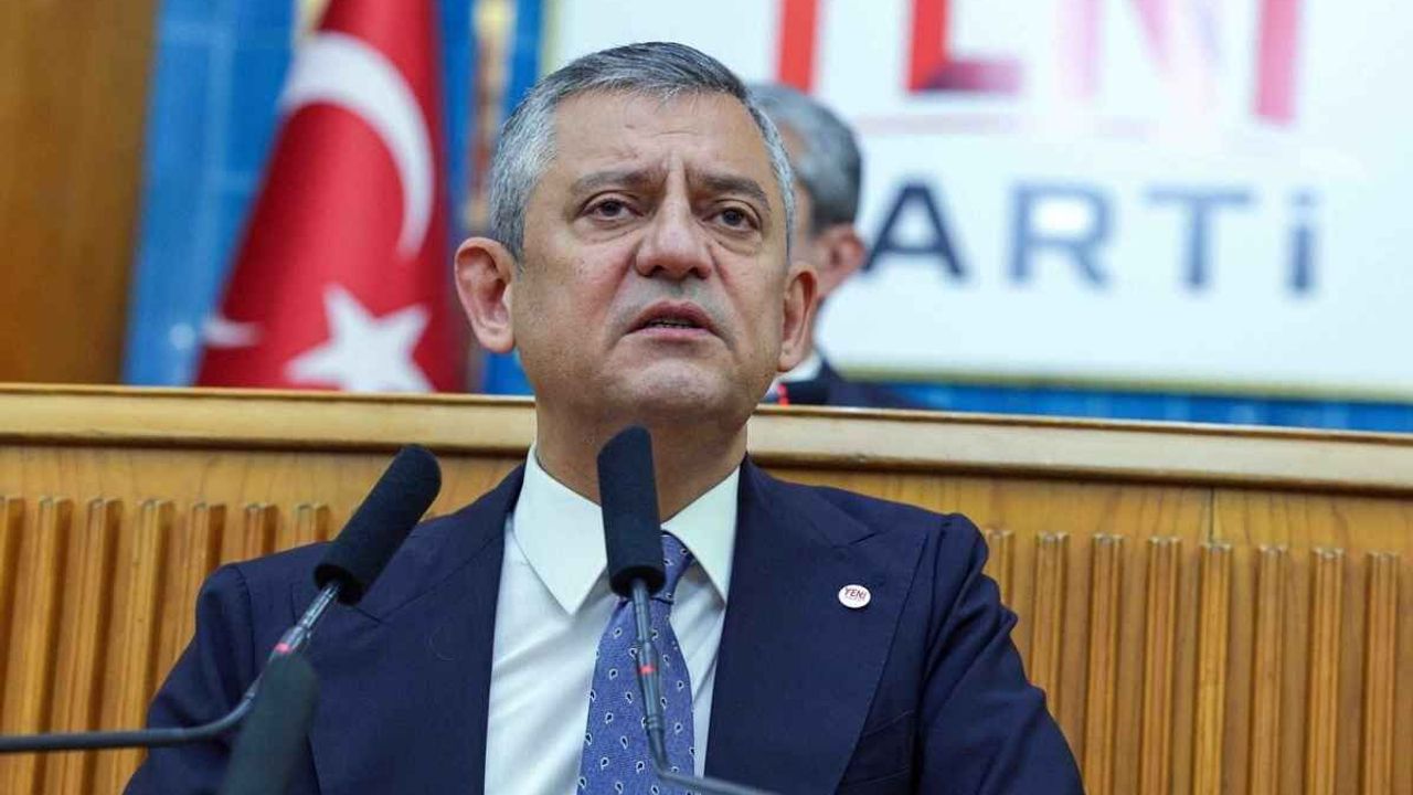 Yeni Parti’de ‘çerçeve yasa’ mesaisi! Özel’in sözleri gündem oldu