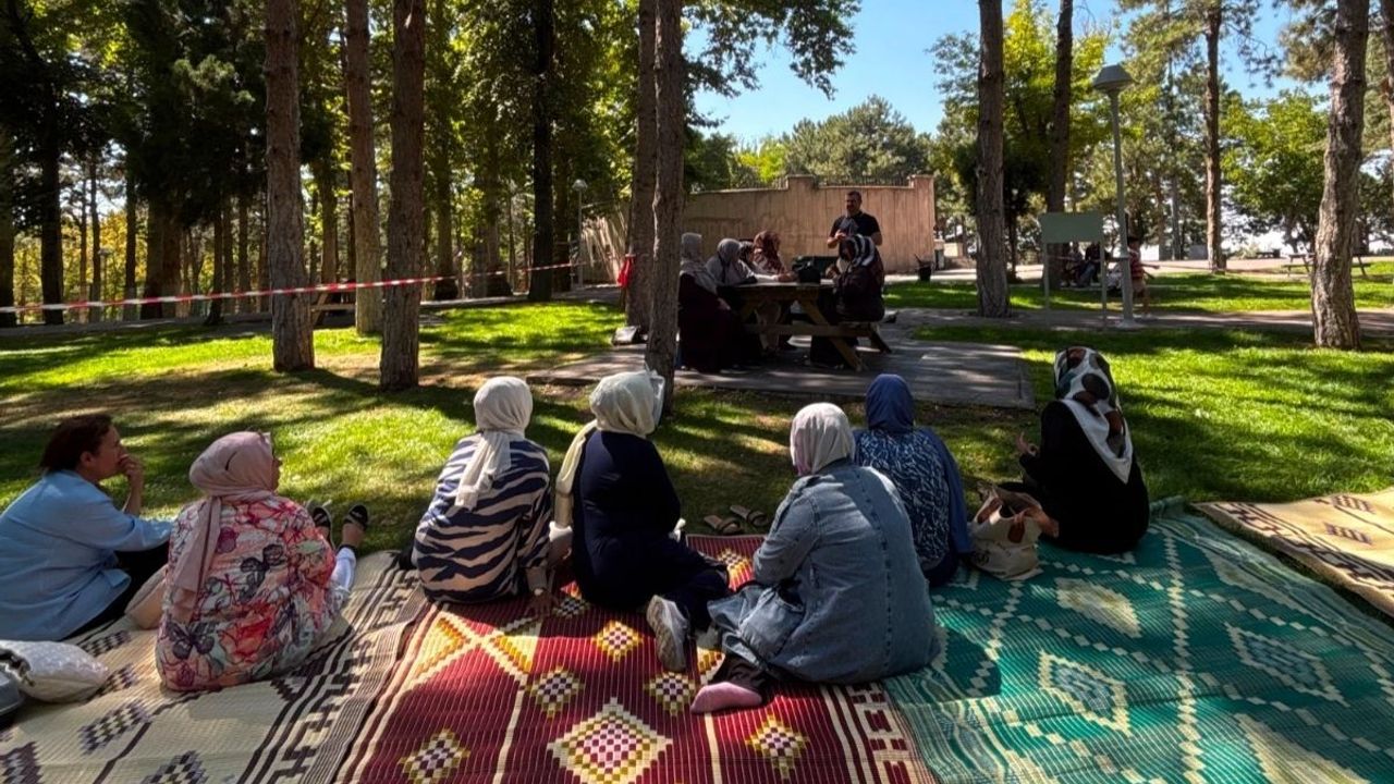 Yeniden Refah Partisi Kayseri Kadın Kolları piknikte buluştu