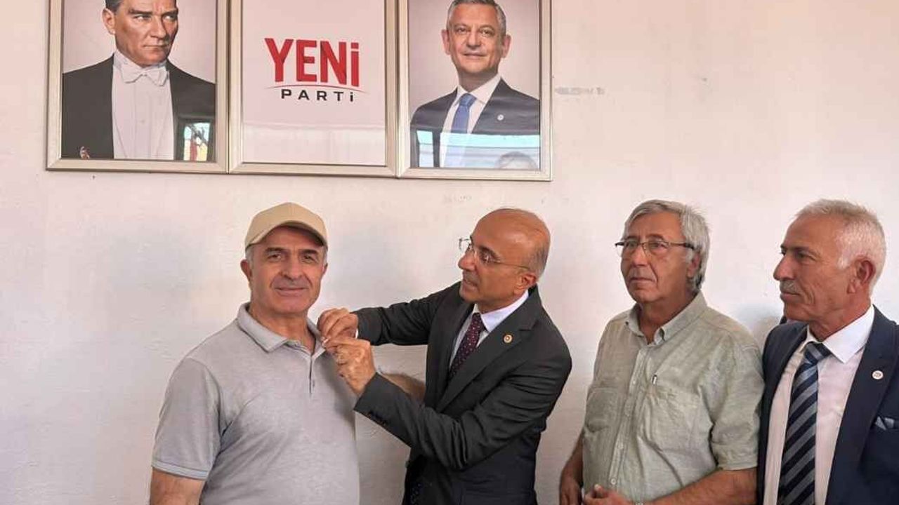 Kayseri’de AK Partili eski belediye başkanı YENİ Parti’ye katıldı!