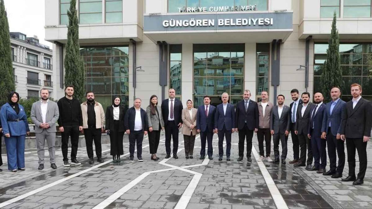 Bakan Uraloğlu ve Ayşe Böhürler Güngören’de: Dönüşüm bölgesinde ziyaret trafiği