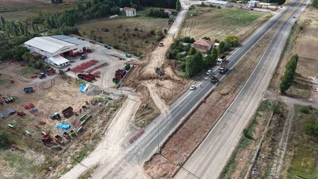 Kayseri’de kavşak çalışması devam ediyor: Ulaşım konforu artacak!