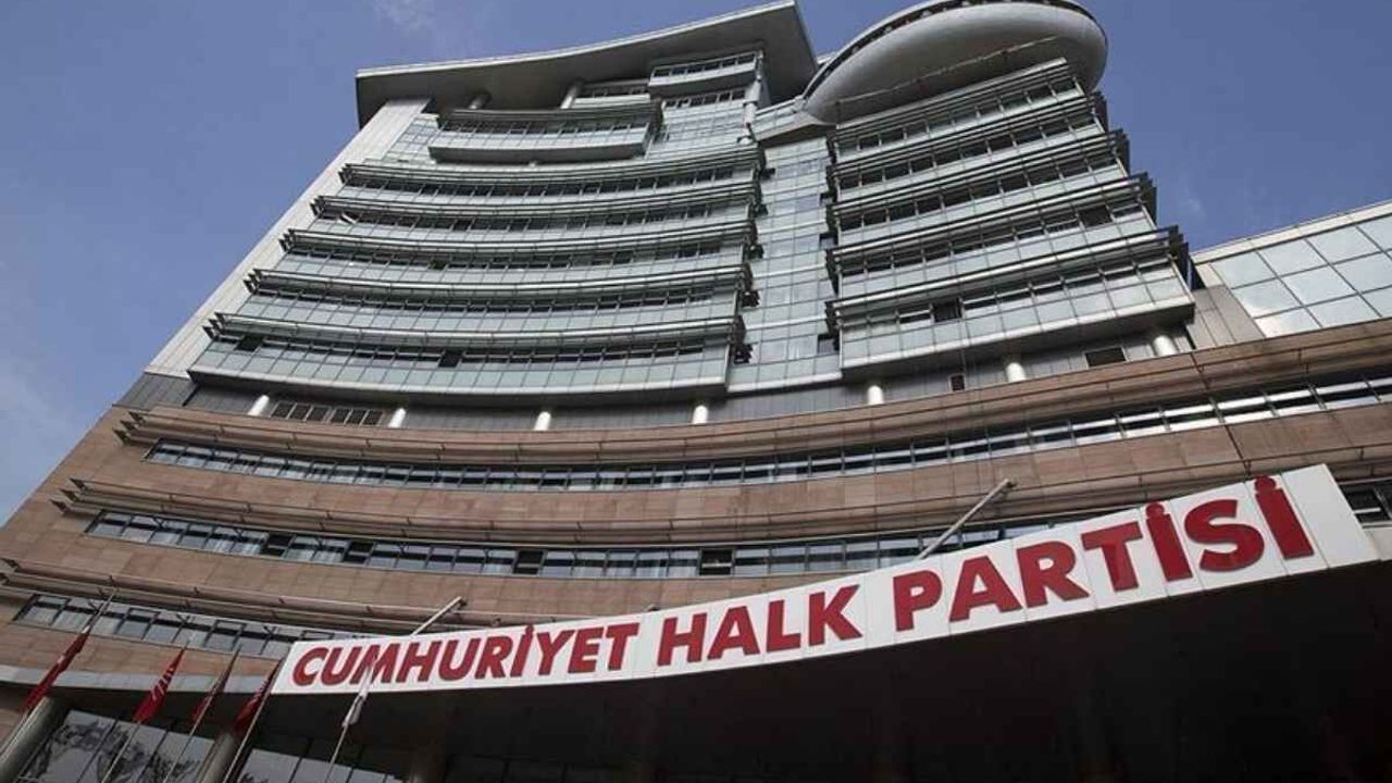 CHP’de 3 belediye başkanı partiden ihraç edildi