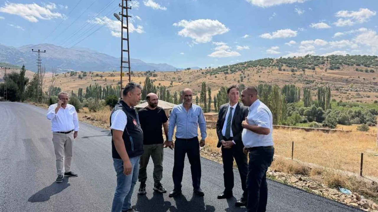 Kayseri’nin 3 mahallesinde sıcak asfalt çalışması: Başkan yerinde inceledi!