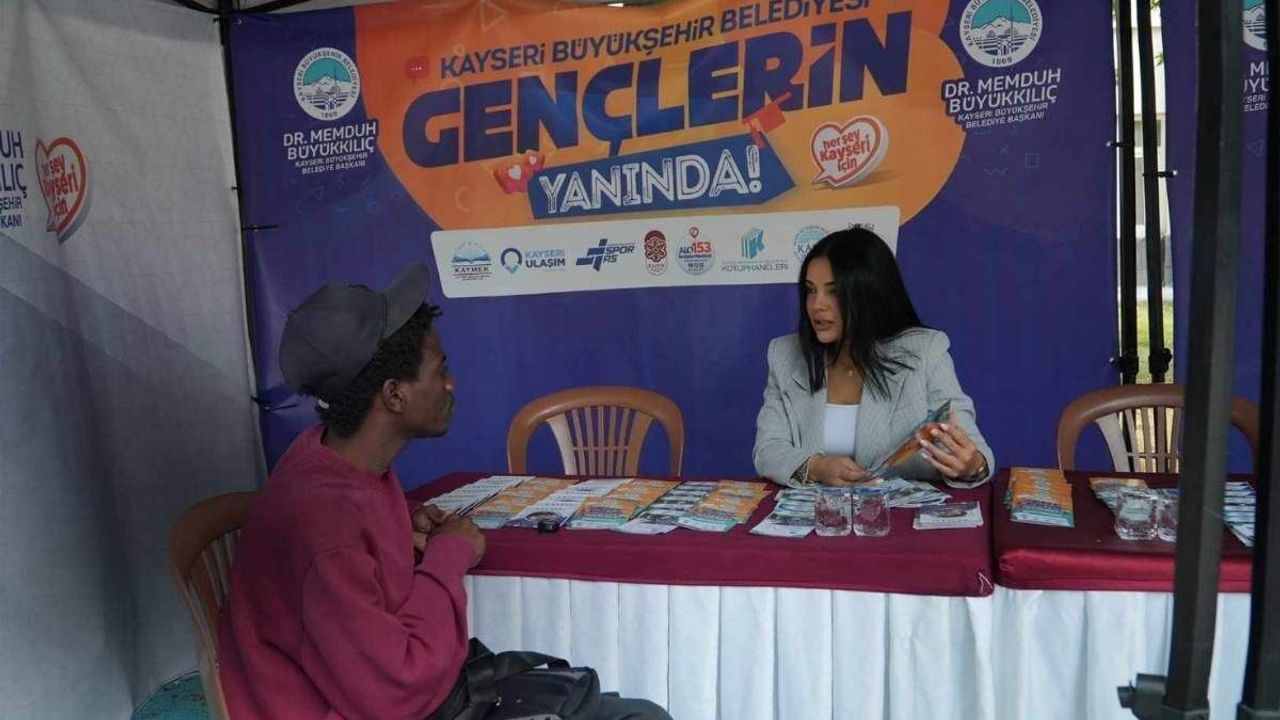 Kayseri Büyükşehir Belediyesi’nden üniversite öğrencilerine ‘Hoş Geldiniz’ desteği