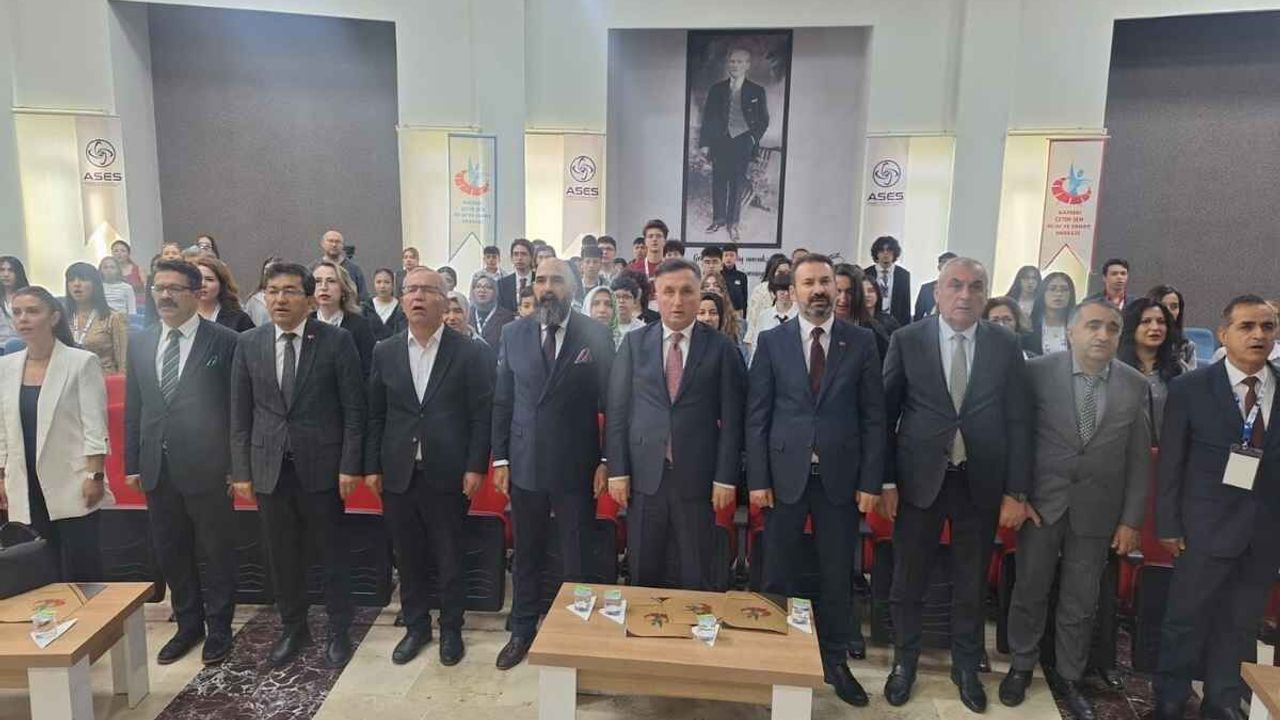 Kayseri’de Bilim ve Sanat Buluşması! 615 katılımcı aynı kongrede