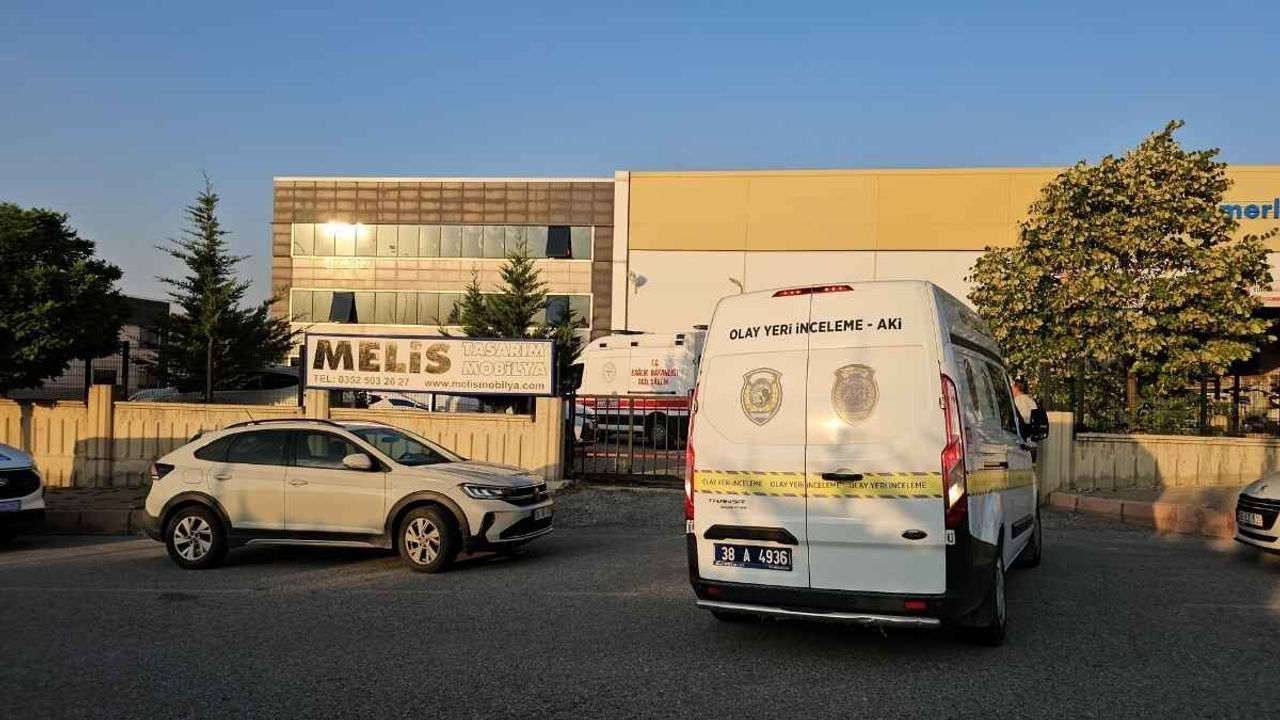 Kayseri'de bir şahıs fabrika önünde başına silahla ateş ederek intihar etti