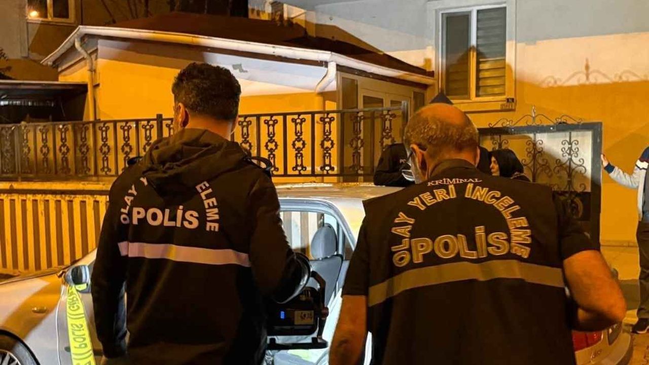 Kayseri'de husumetlilerinin babasına ait otomobili kurşunladılar