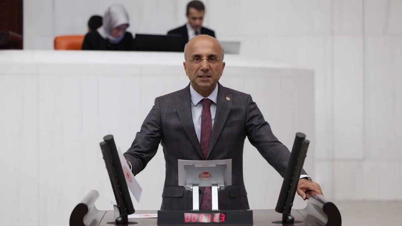 Kayseri’de iki belediye AK Parti’ye geçti, Aşkın Genç: Belediyeler halkındır