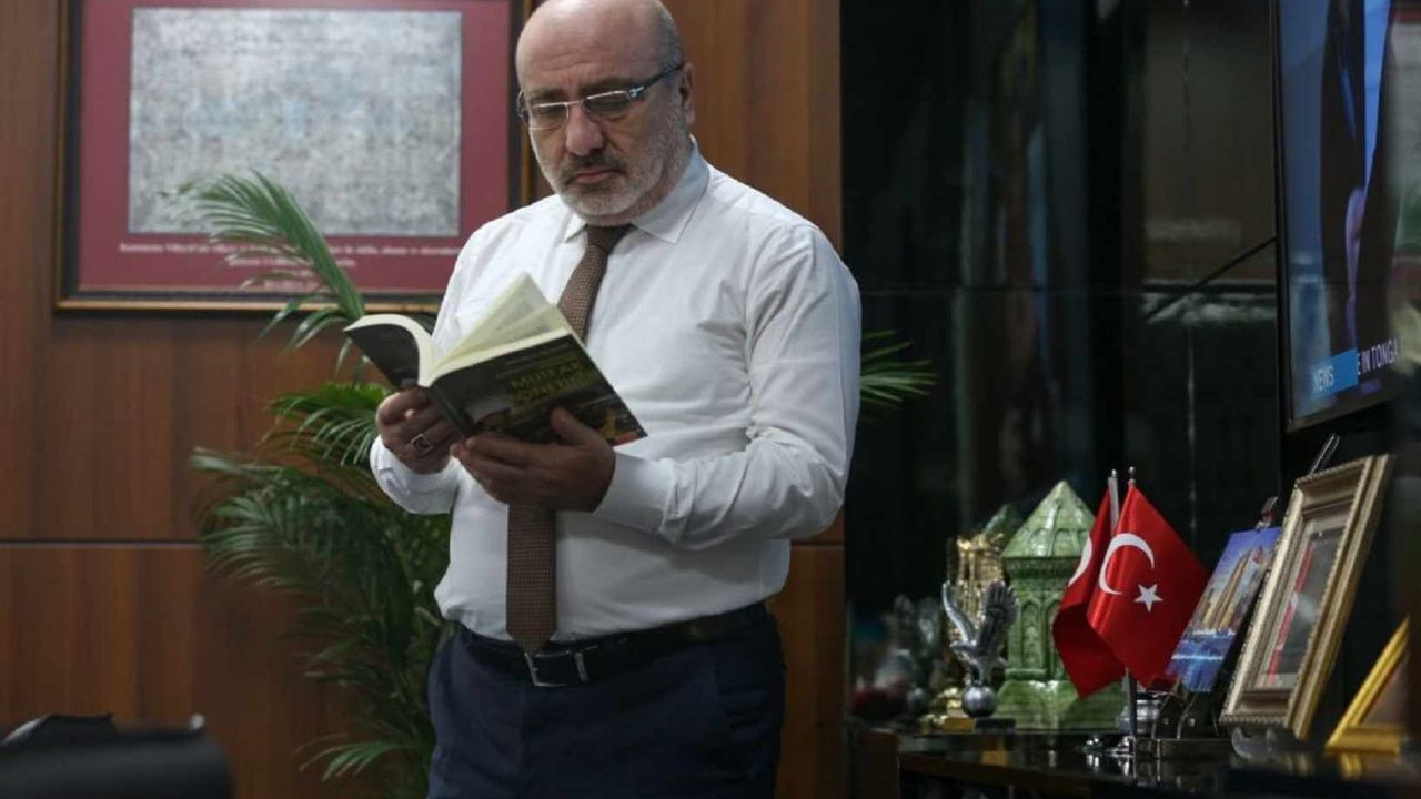 Kayseri Üniversitesi Rektörü Kurtuluş Karamustafa'dan duygulandıran 'baba' mesajı!