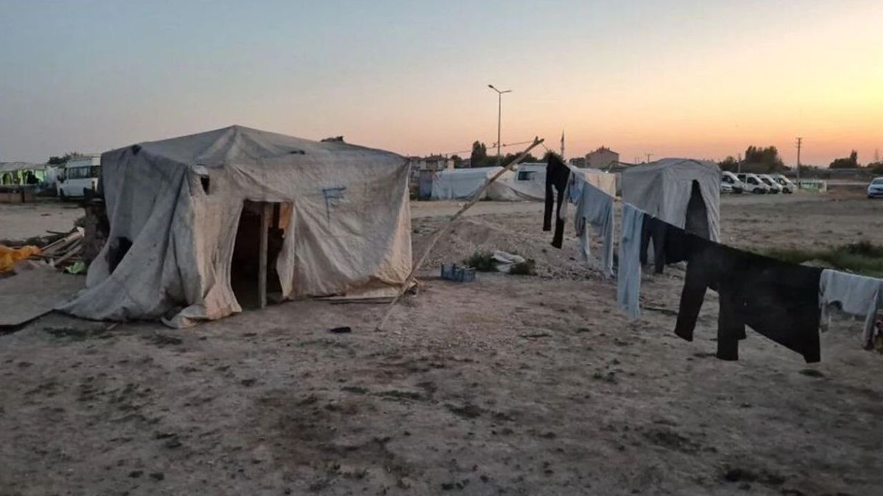 Sivas’ta çadırda kalan ailenin 11 aylık bebeği iki gündür kayıp