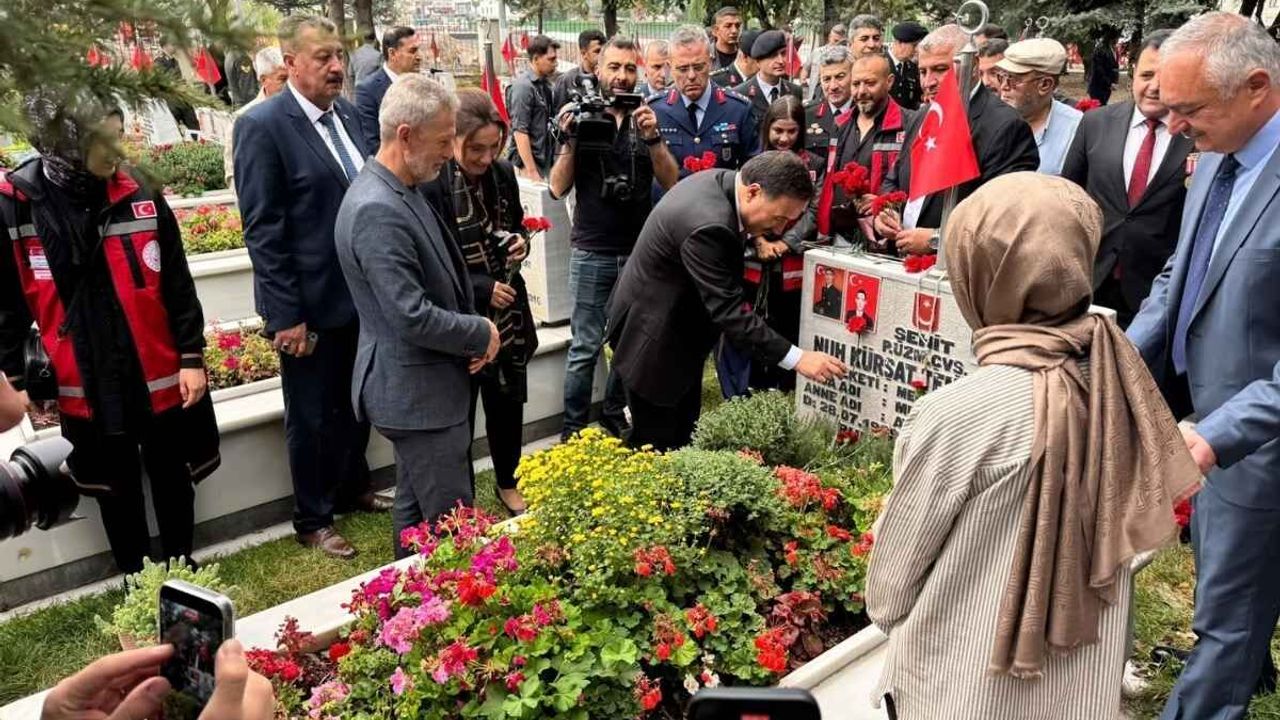 Vali Çiçek: Filmlerde değil, hayatın içindeki kahramanlar