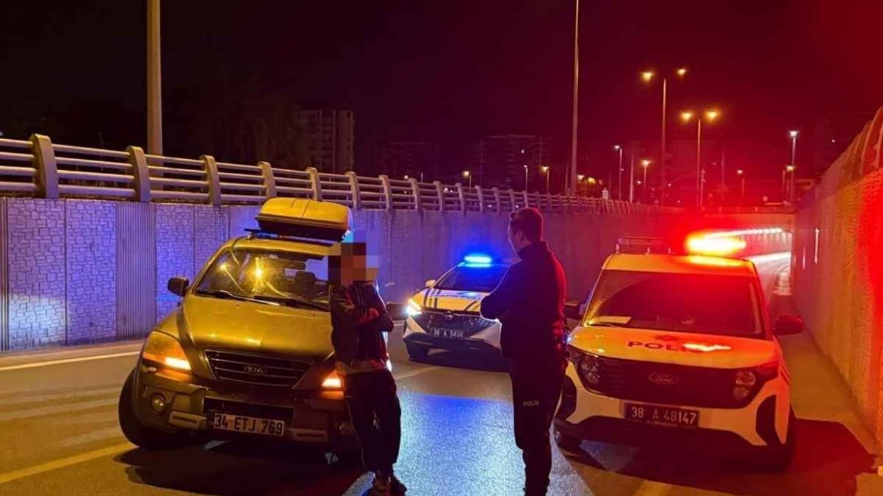 Yozgat’tan dedesinin arabasını kaçıran engelli sürücü Kayseri’de kaza yaptı
