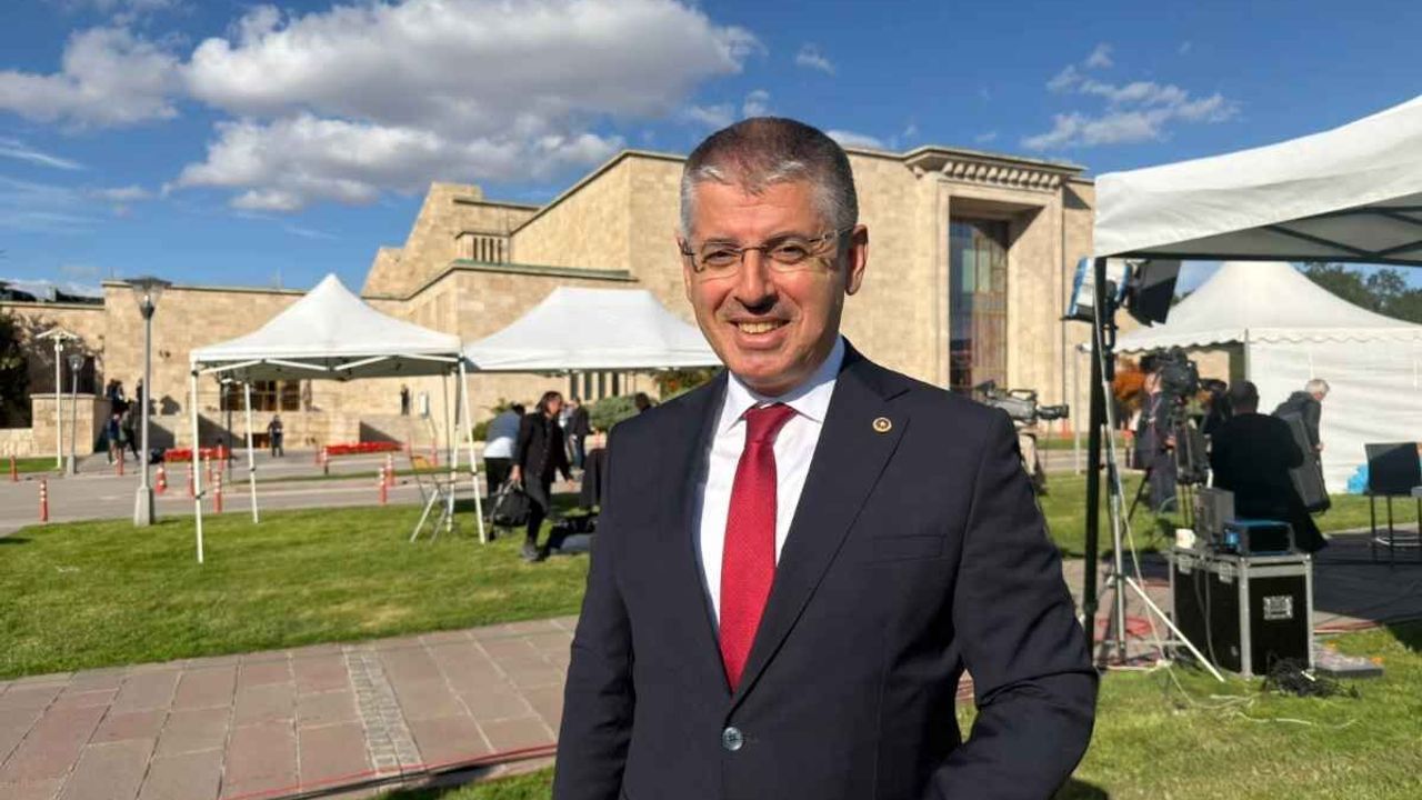 Çopuroğlu rakamlarla açıkladı: Meclis’te 929 saatlik mesai