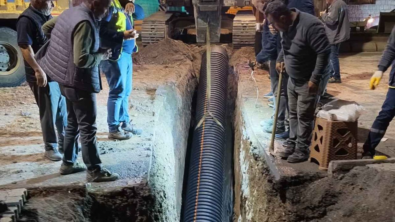 Kayseri’ye yeni yağmur suyu hattı: Gece saatlerinde tamamlandı!
