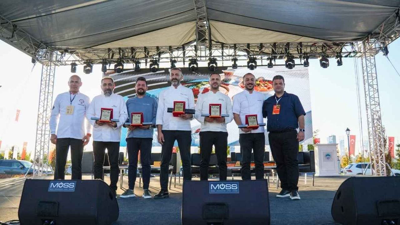 Kayseri’de Pöç Taco ve Gacer pilavı rüzgârı! Gastronomi Günleri’nde lezzet şöleni