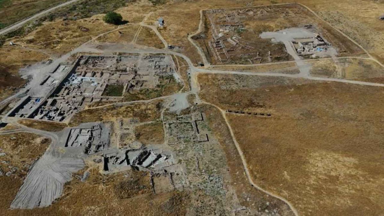 Kayseri'de Cumhuriyet tarihinin en uzun soluklu kazısında şaşırtan keşif!