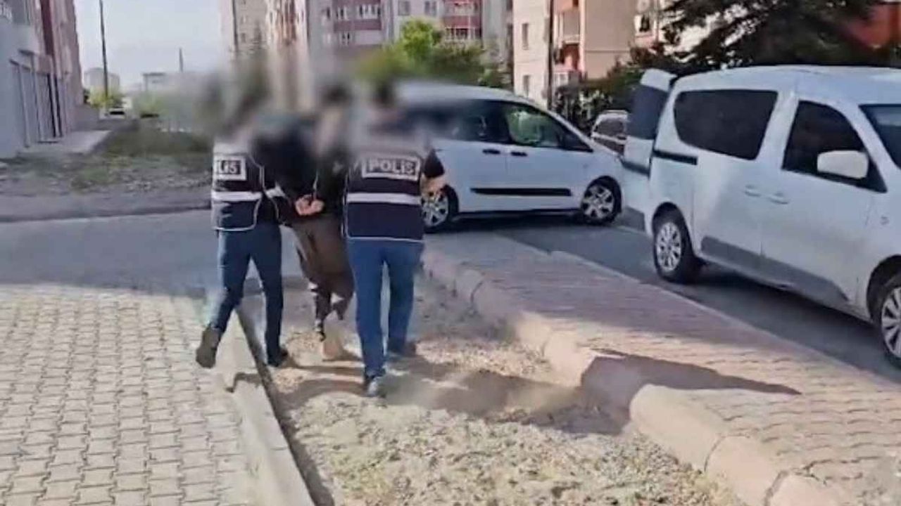 Kayseri'de 'Silahla Yağma' suçundan 36 yıl 3 ay hapis cezası bulunan şahıs yakalandı