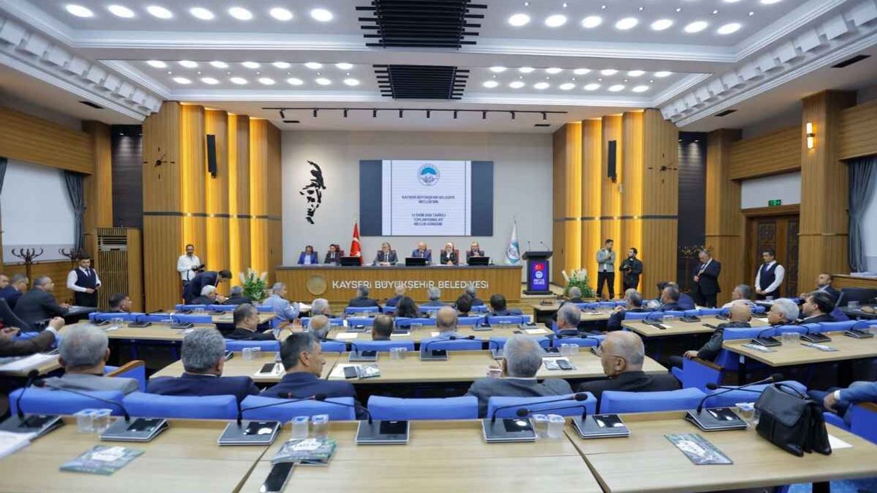 Kayseri’de annelere müjde, Erkilet’e raylı sistem: Meclis’te 94 maddeye onay!