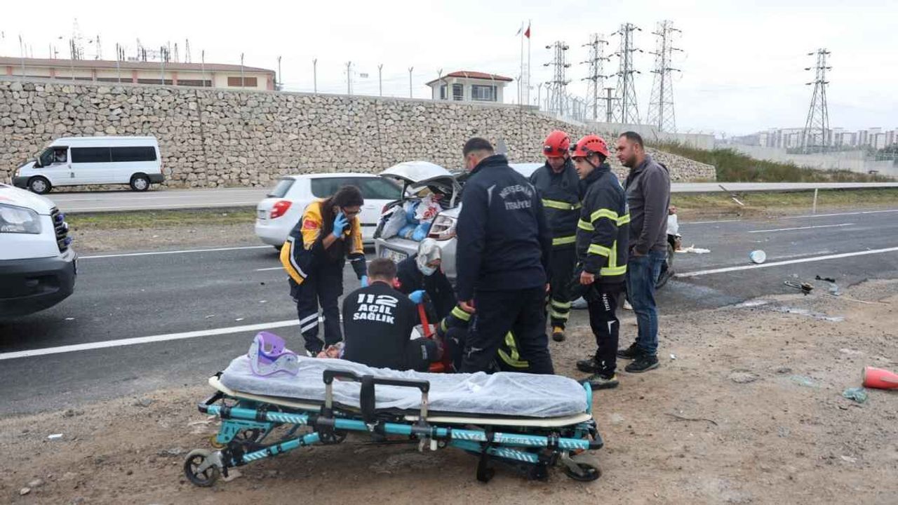 Nevşehir’de iki otomobil çarpışıp takla attı: 7 yaralı
